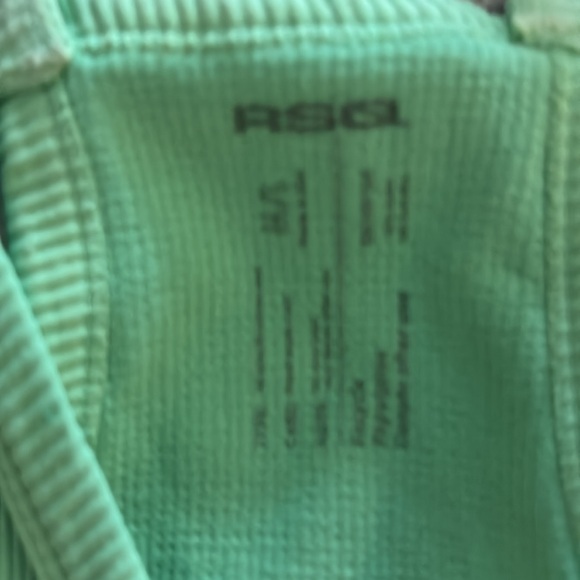 Cute green ribbed top - Picture 3 of 3